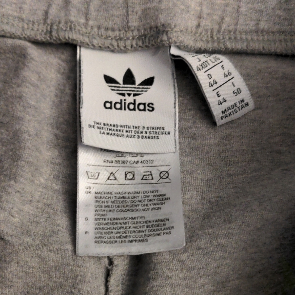 Adidas Gray Leggings with Tapered Design and‎ Elastic Waistband - Picture 4 of 7